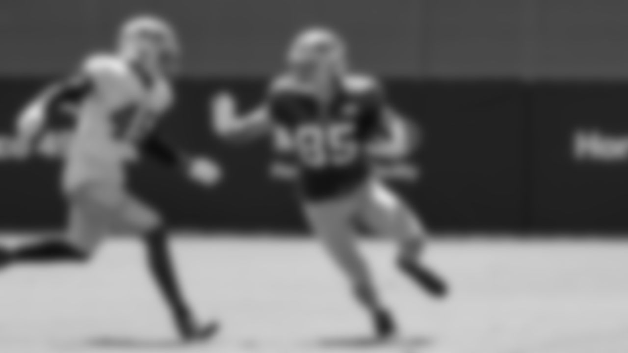 LB Demetrius Flannigan-Fowles, TE George Kittle