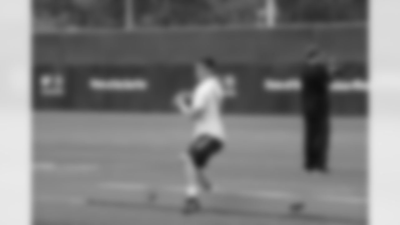 QB Nick Mullens