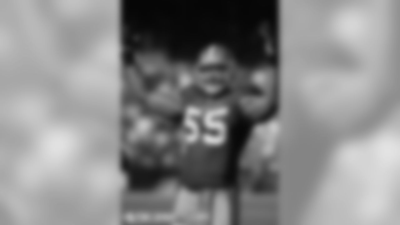 LB Ahmad Brooks