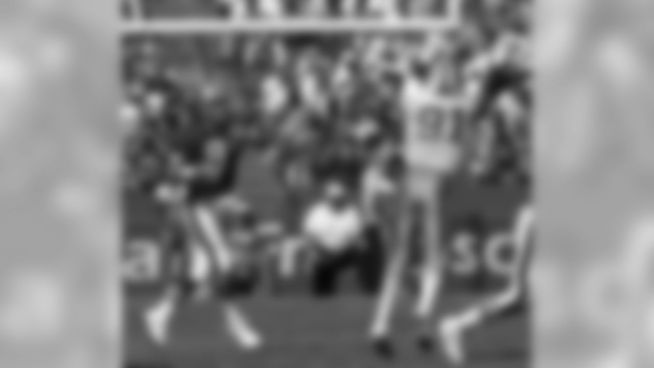 1994 -- 49ers quarterback Steve Young.