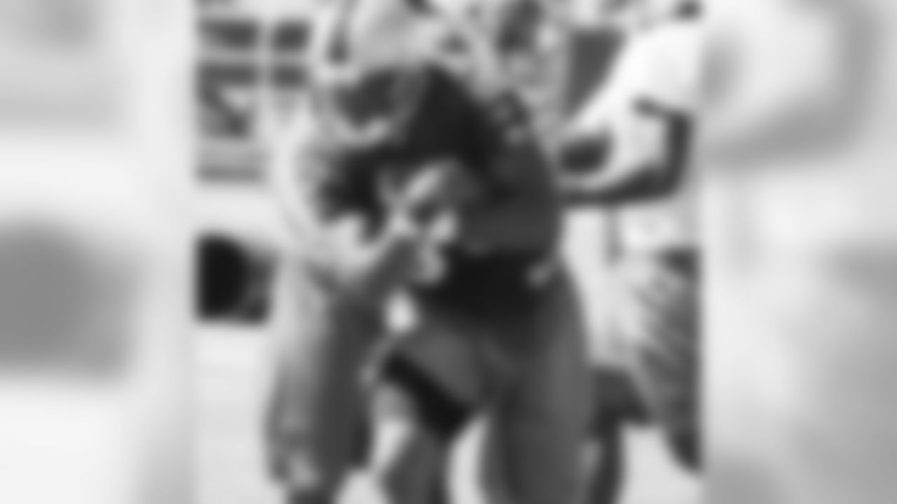 WR Arnaz Battle