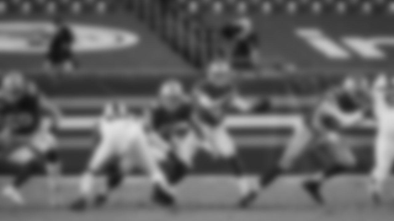 QB Nick Mullens