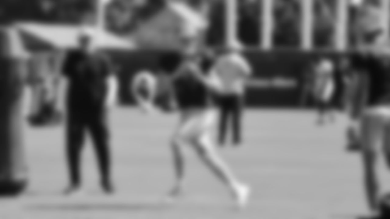 QB Sam Darnold