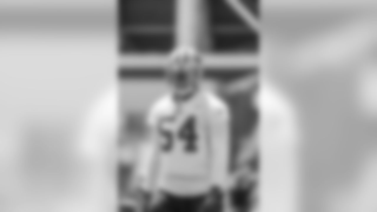 LB Ray-Ray Armstrong