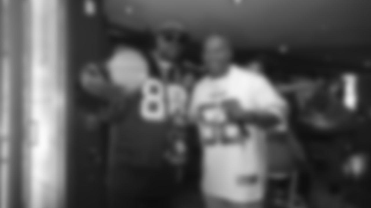49ers Invasion Presented by Zenni
