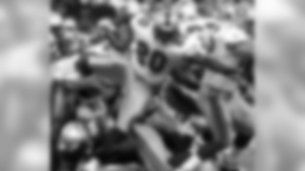 2001 -- 49ers running back Garrison Hearst.