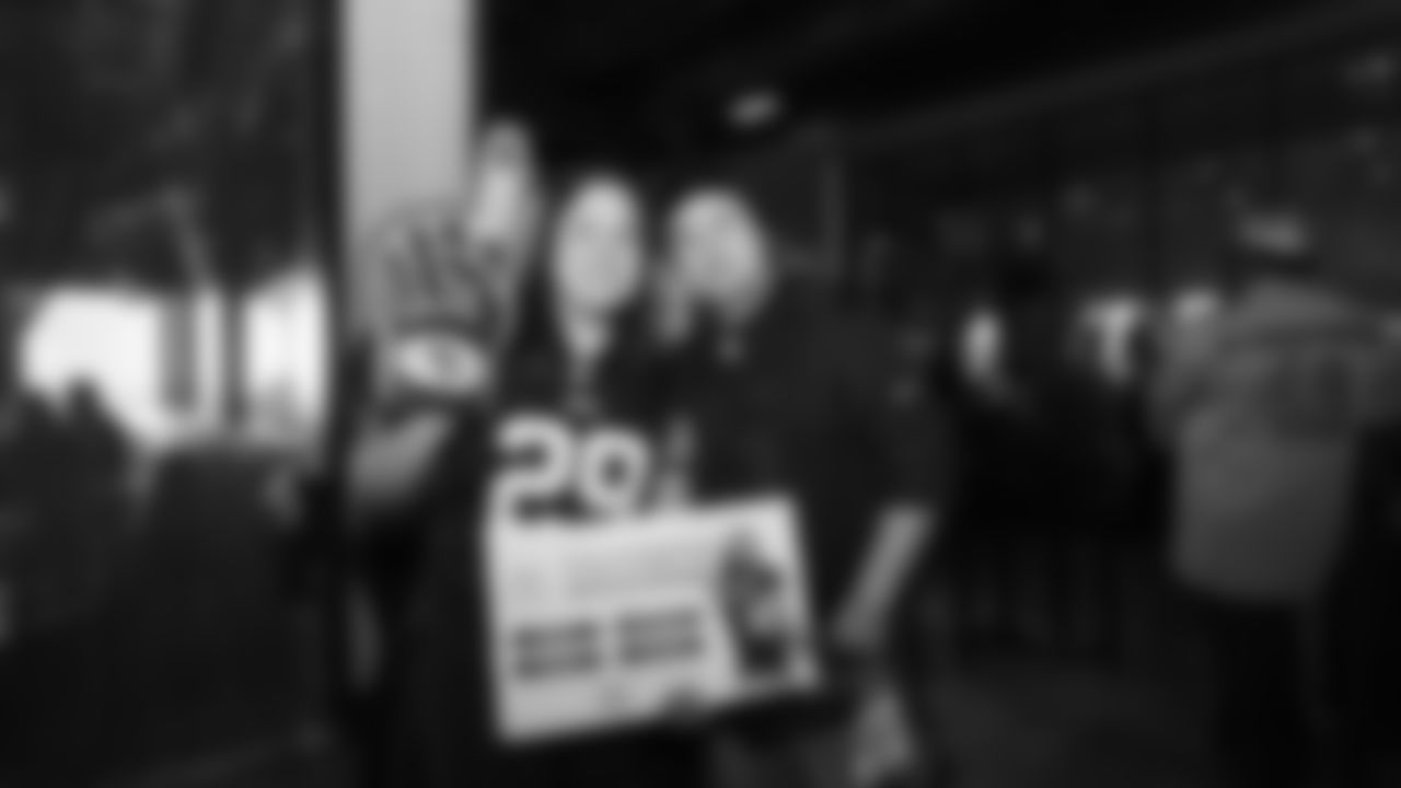 49ers Invasion Presented by Zenni Eyewear in Las Vegas Ahead of Week 17