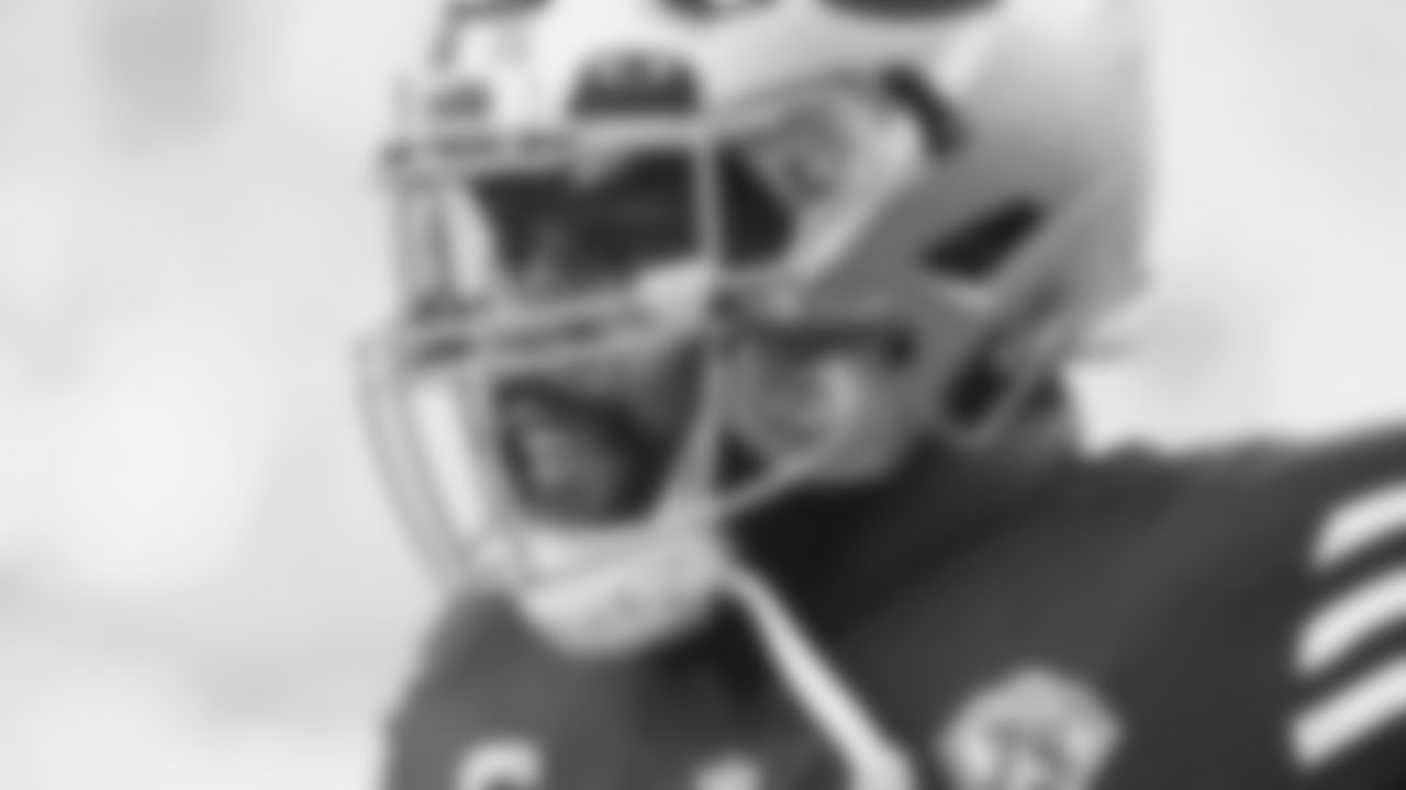 T Trent Williams