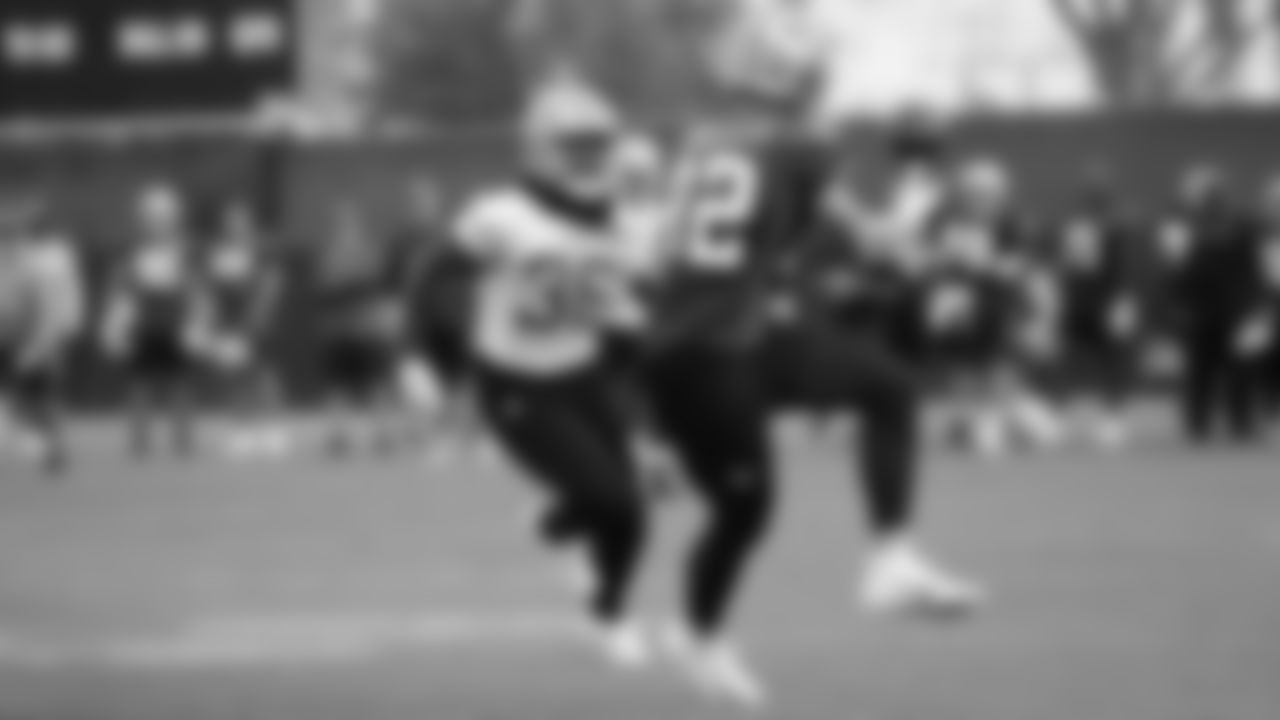 TE Ross Dwelley
