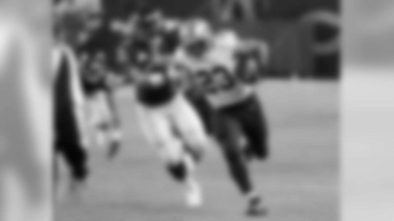 Pierre Thomas -- RB