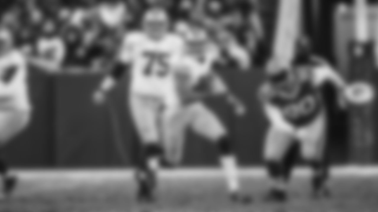 QB Colin Kaepernick