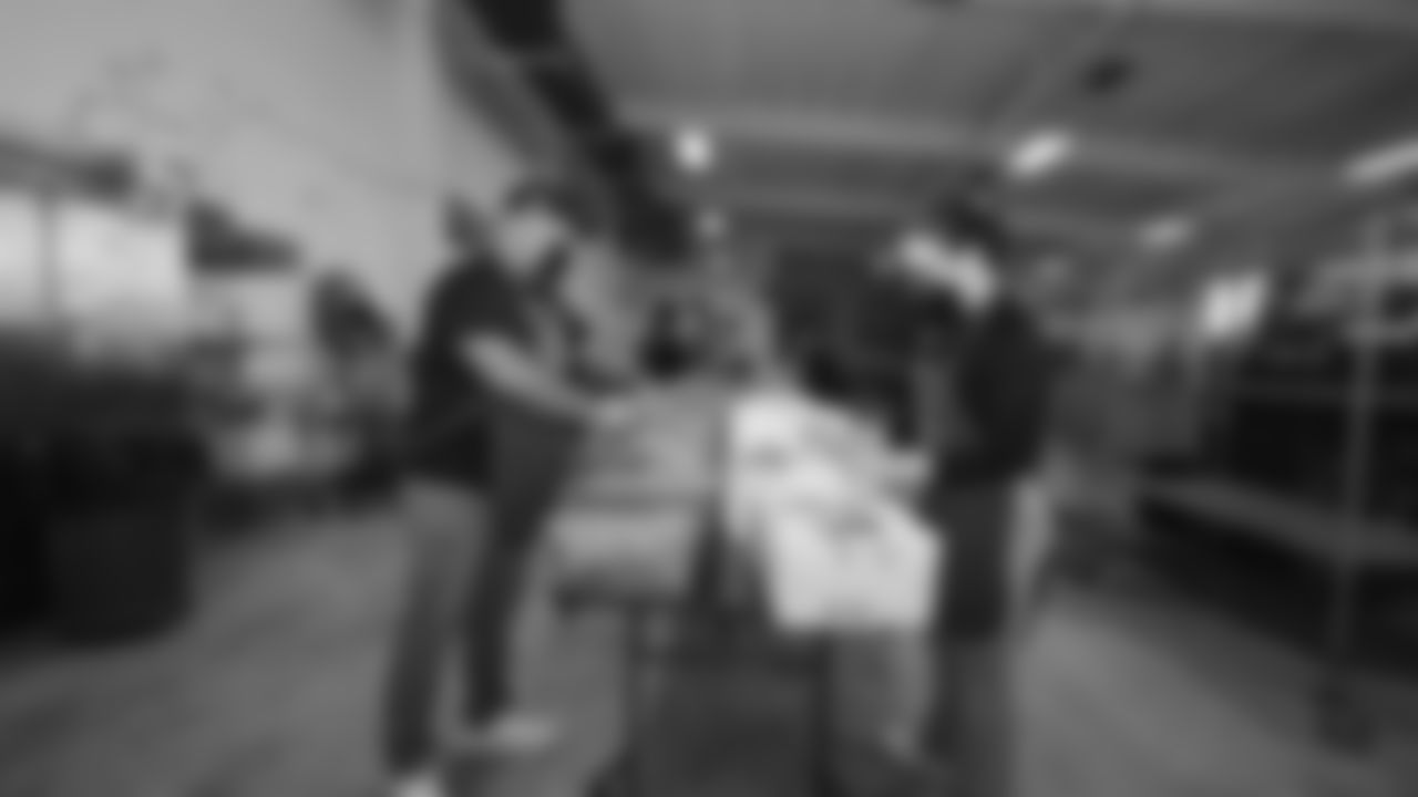 49ers Staff Fight Food Insecurity with Martha's Kitchen