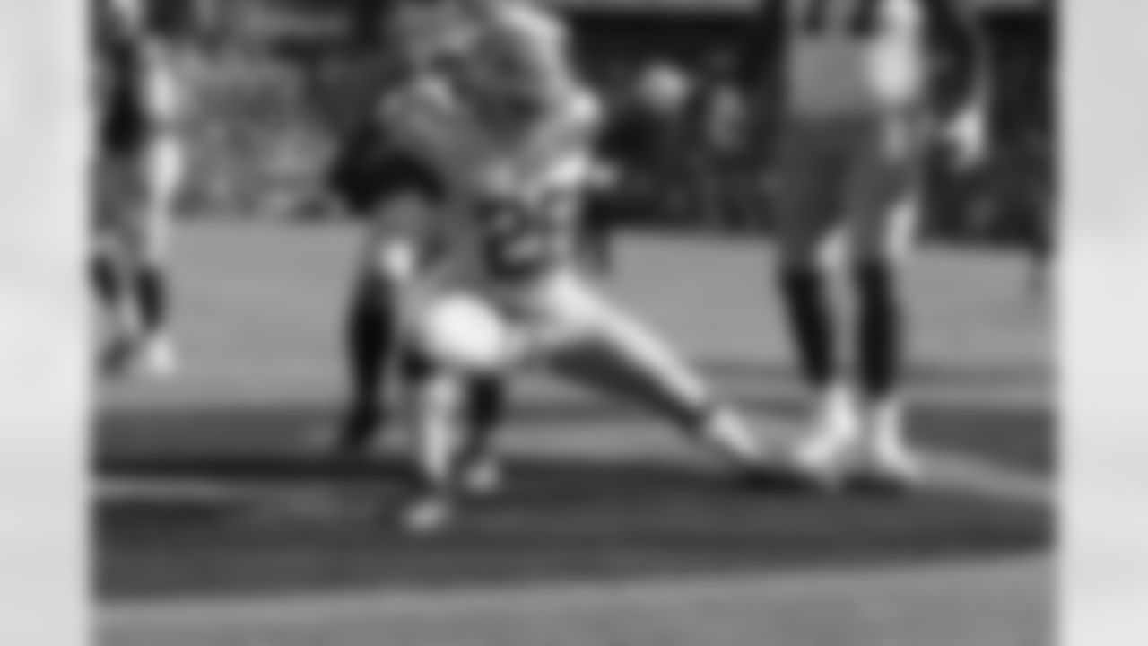 RB Carlos Hyde