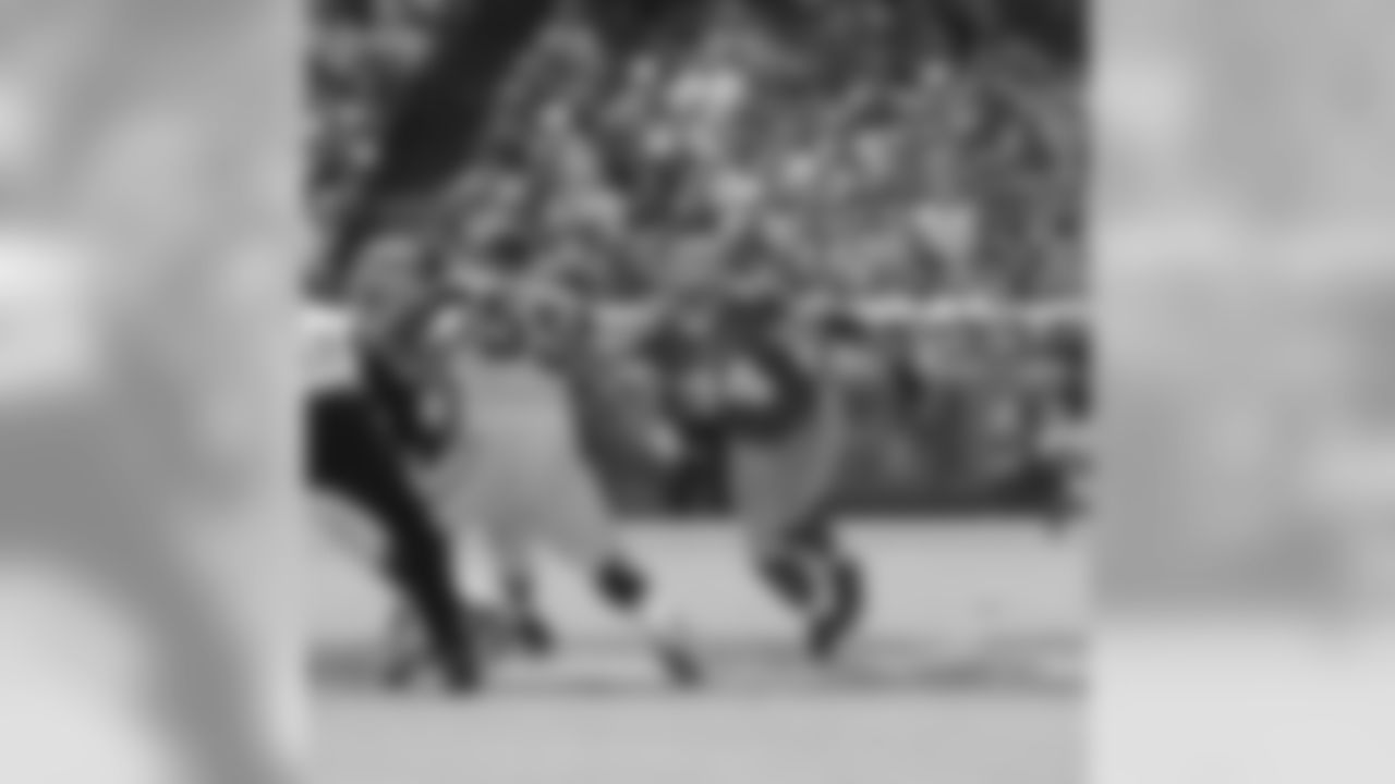 T Joe Staley