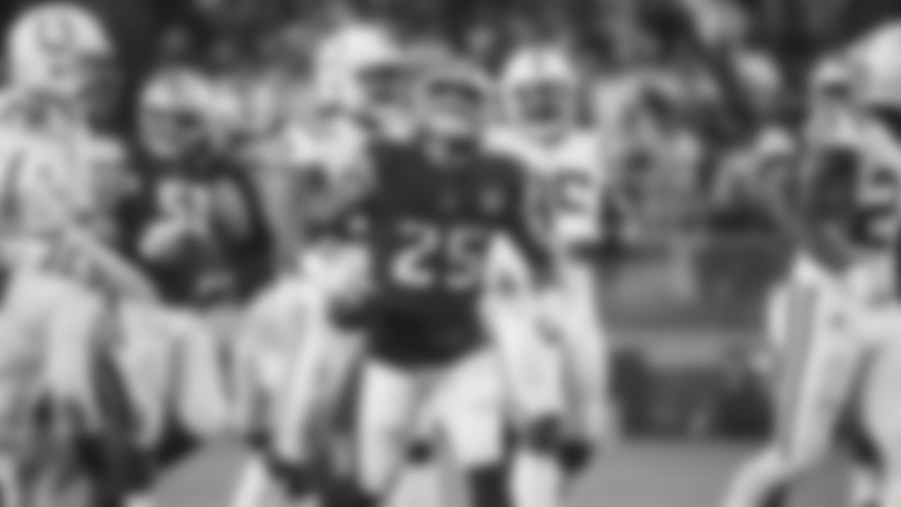 RB Elijah Mitchell