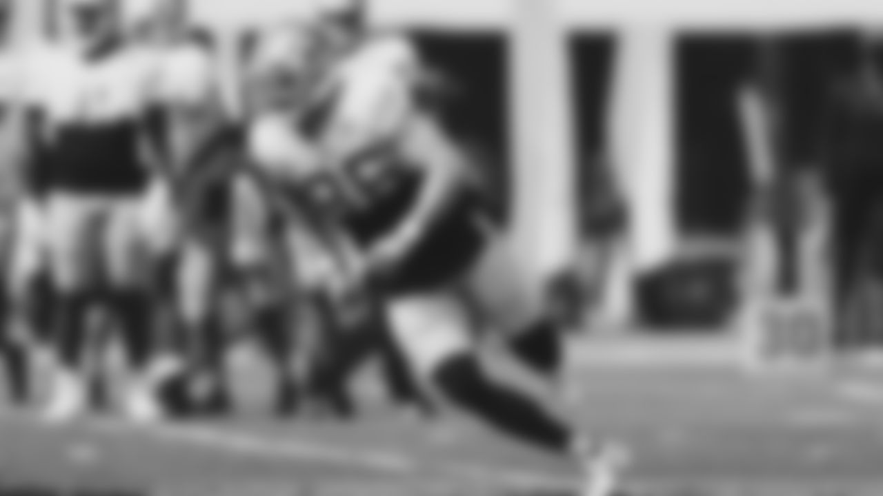 LS Kyle Nelson