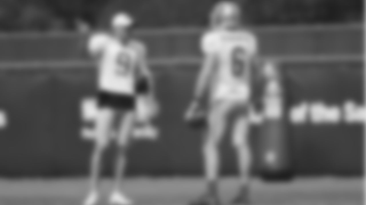 K Robbie Gould, P Mitch Wishnowsky