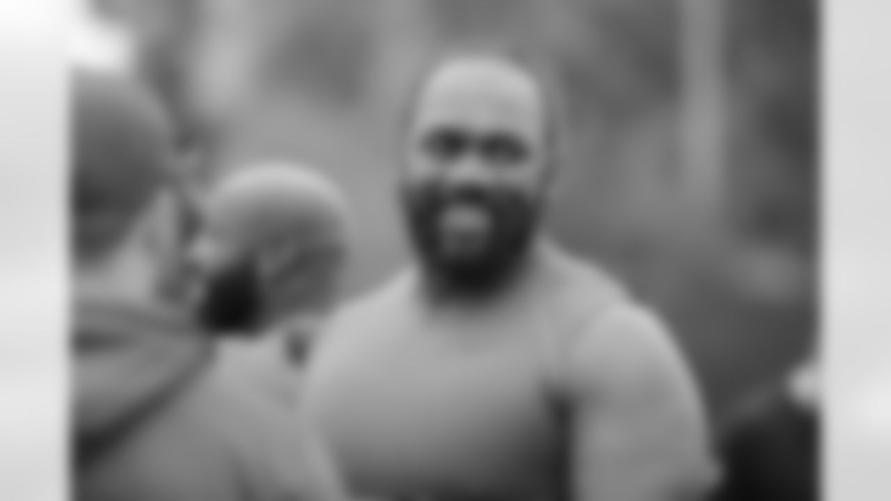 NT Earl Mitchell