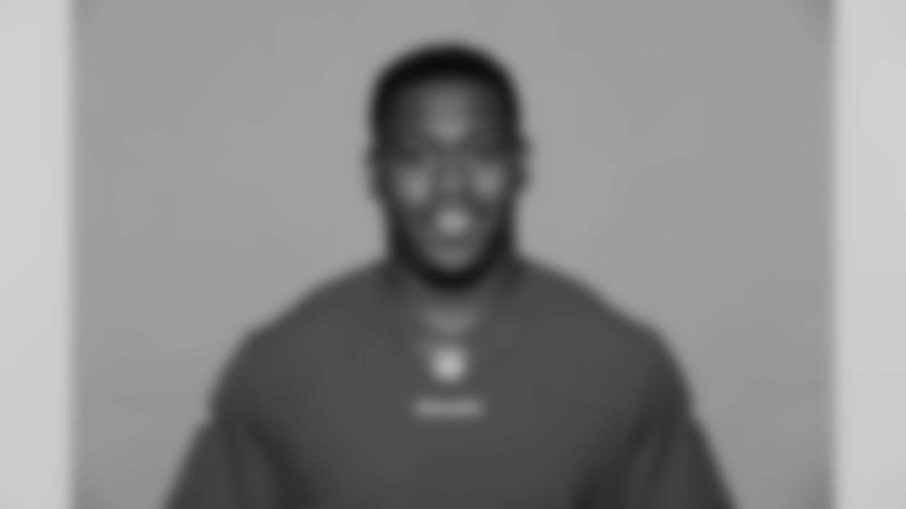 DL Ronald Blair III