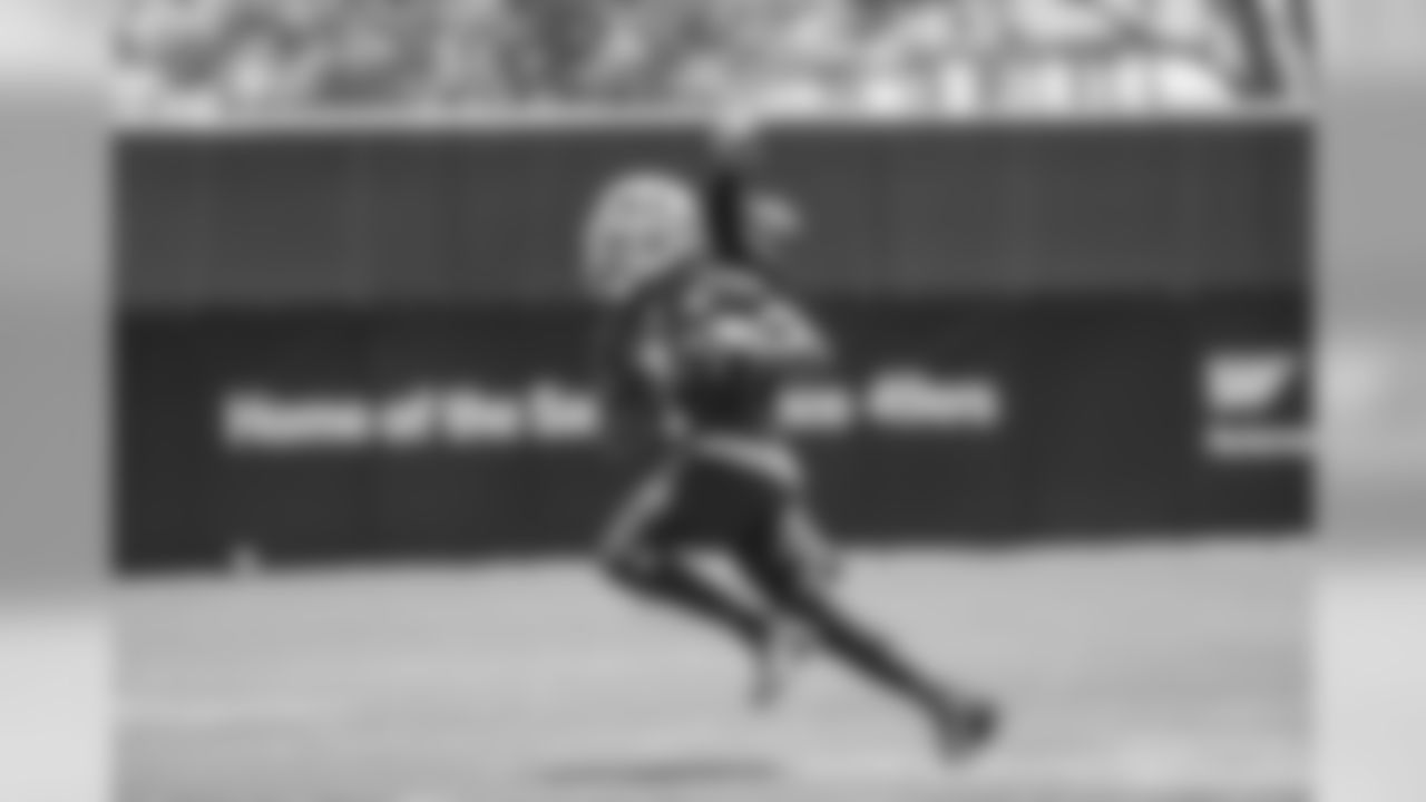WR Victor Bolden Jr.