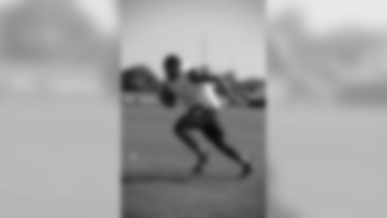 LB Korey Toomer