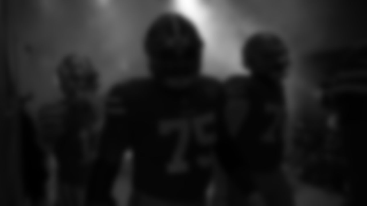 OL Laken Tomlinson