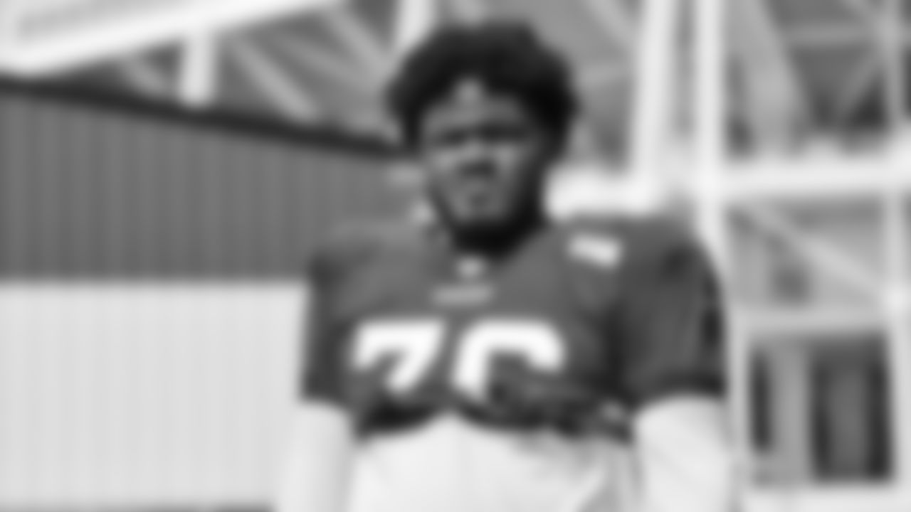 OL Jaylon Moore