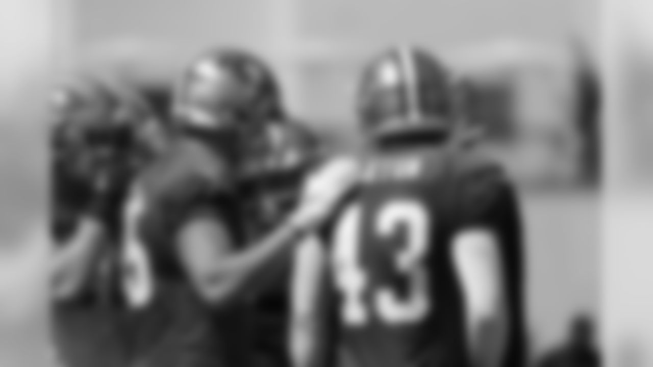 TE George Kittle and TE Wes Saxton