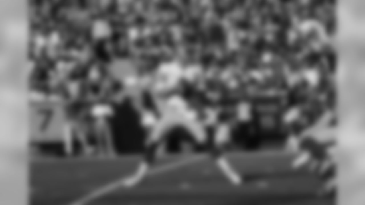 QB Nick Mullens