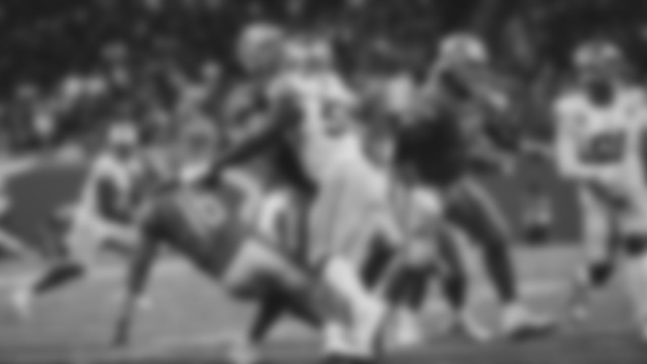 DL Dee Ford