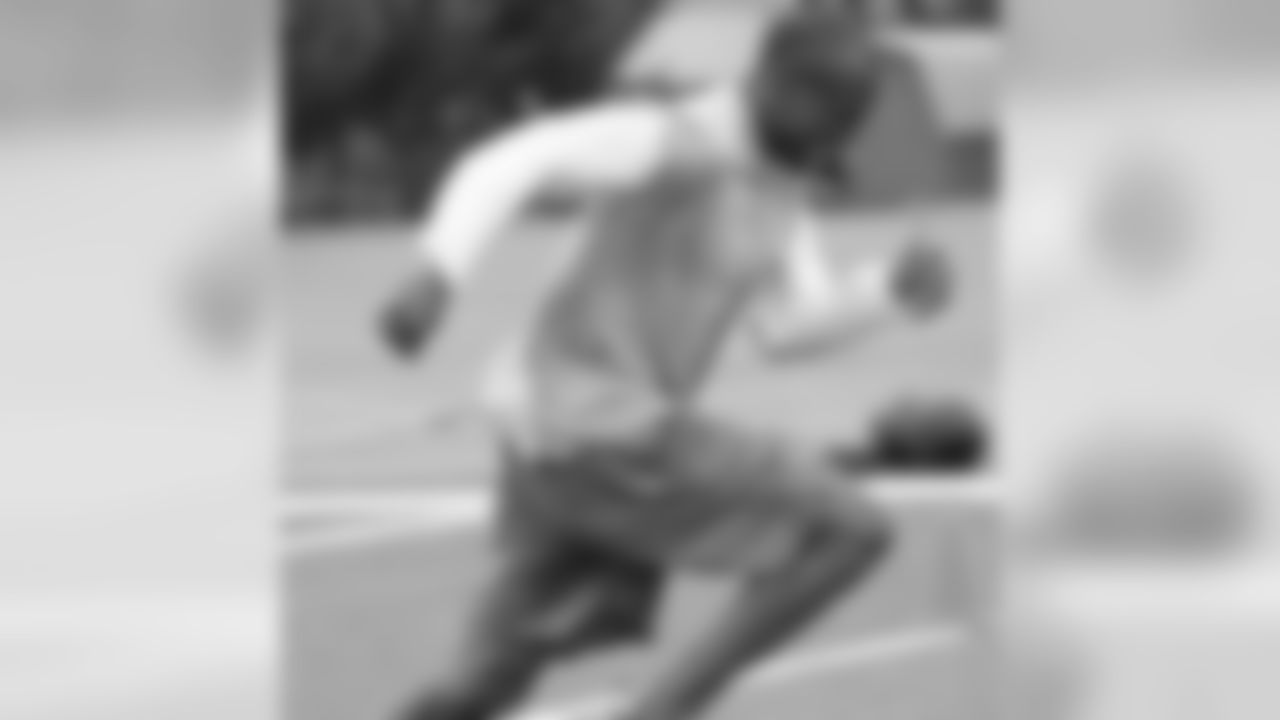 WR Ashley Lelie