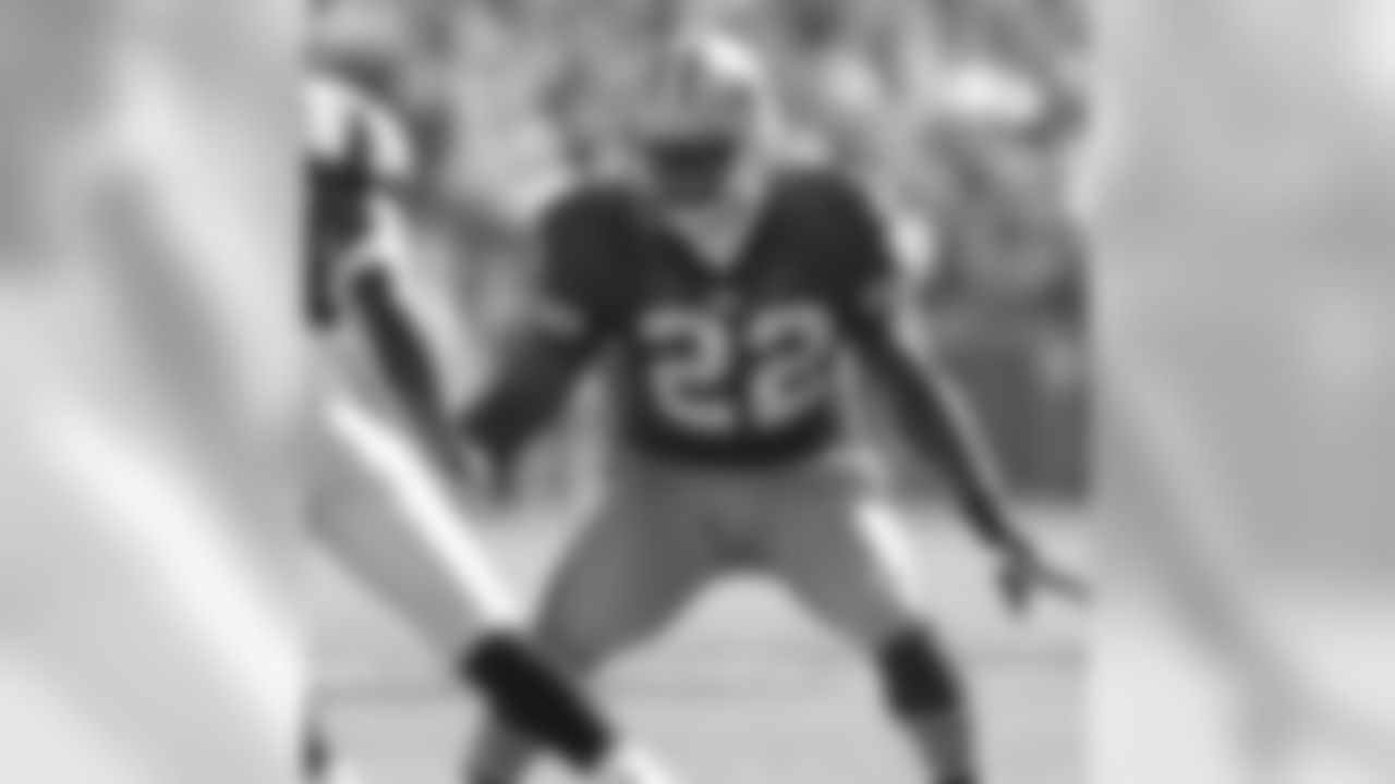 CB Nate Clements zeroes in on Bobby Engram