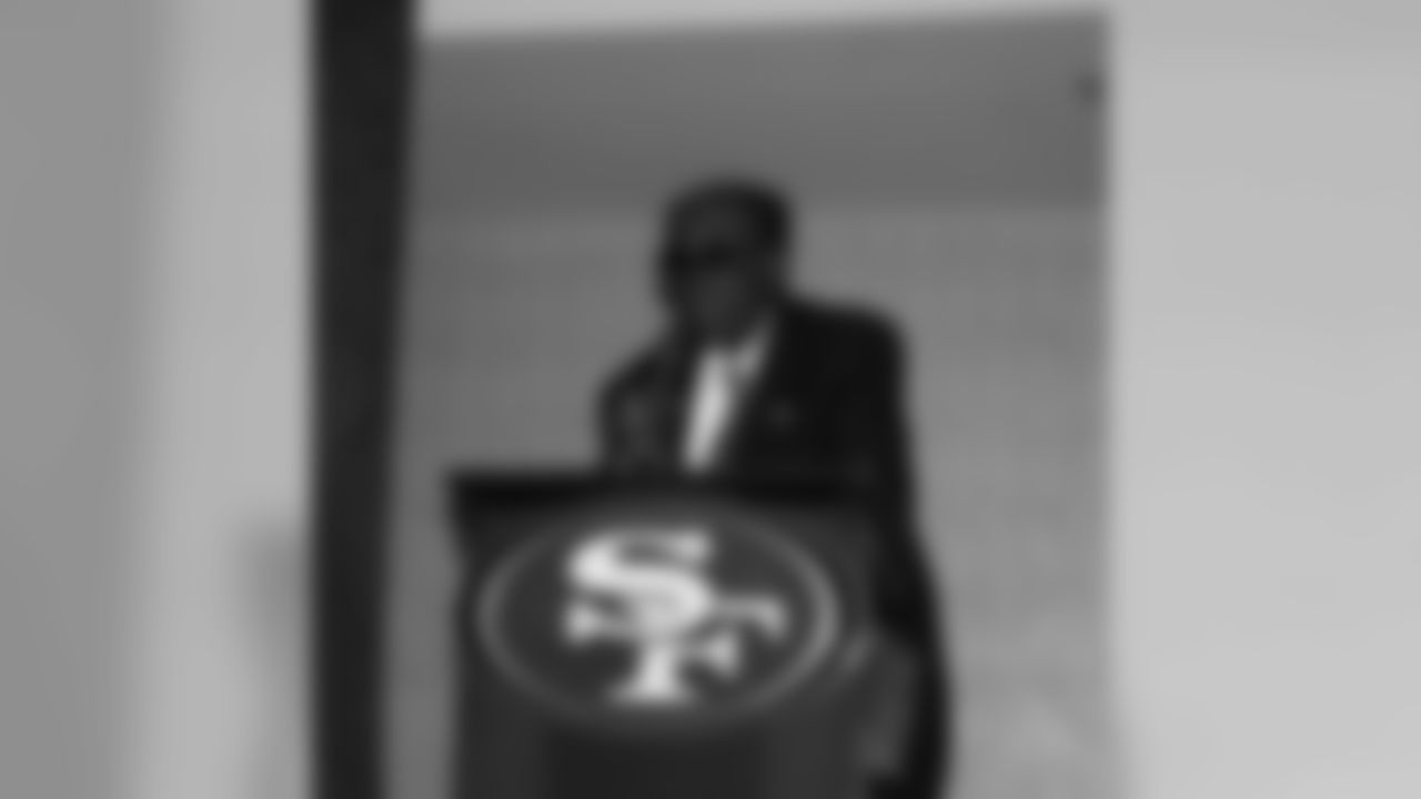 Former 49ers wide receiver RC Owens speaks to the group on behalf of the 19
