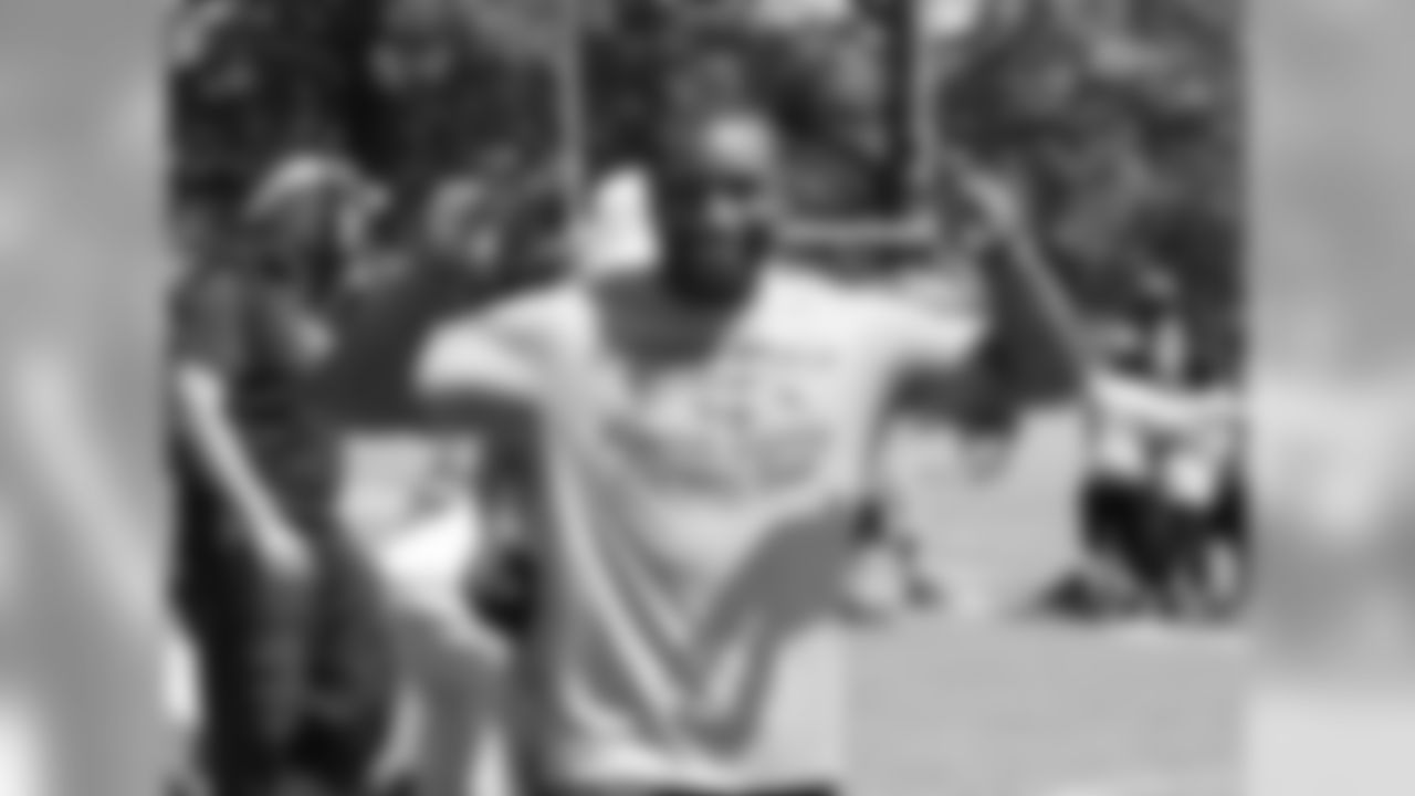 NaVorro Bowman at his annual youth clinic