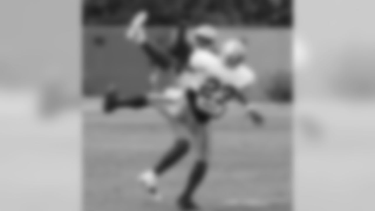 Brandon Jones comes down with the ball
