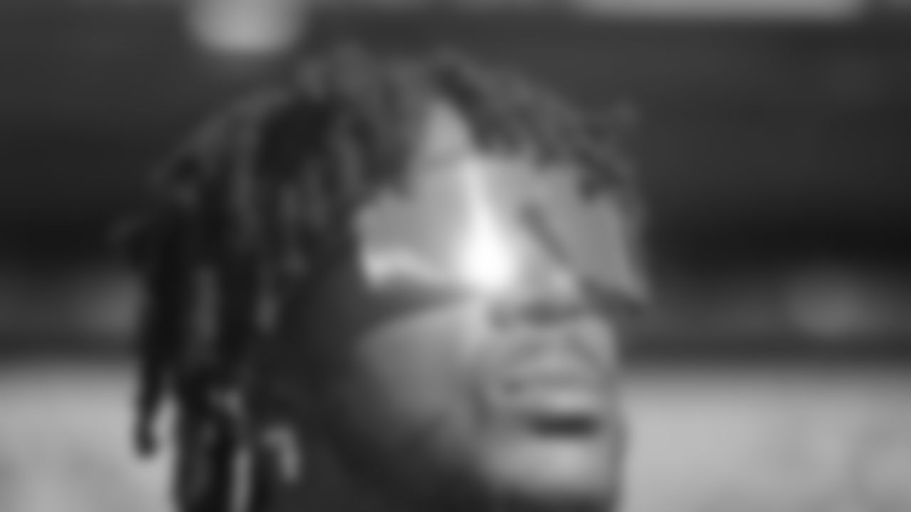 WR Tay Martin