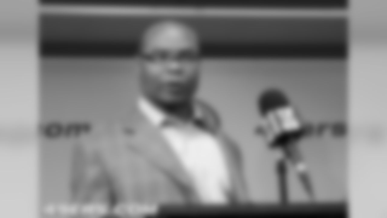 Head Coach Mike Singletary