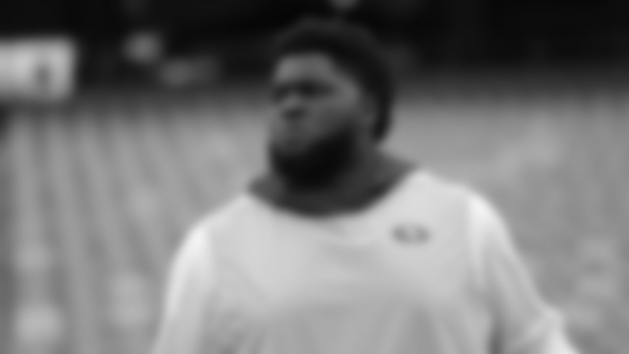 DL D.J. Jones