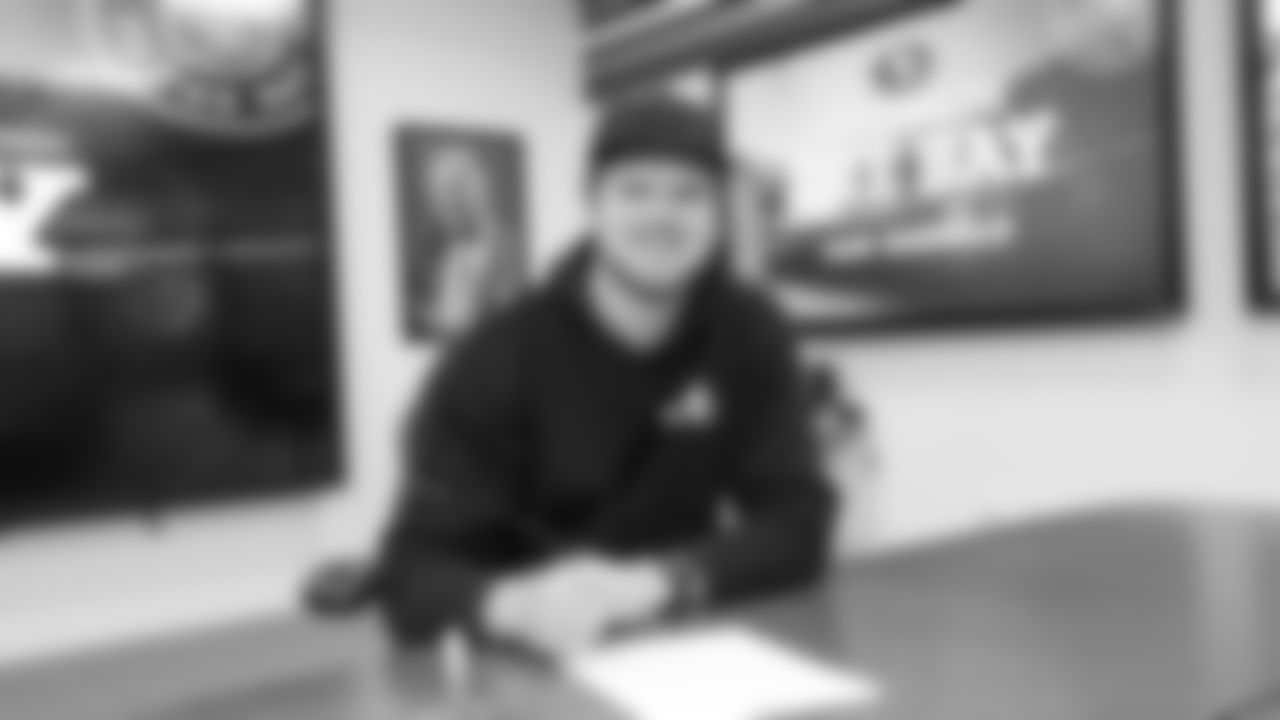 QB Sam Darnold
