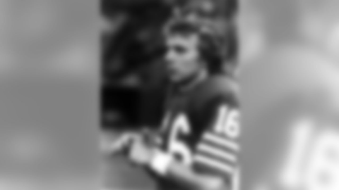QB Joe Montana
