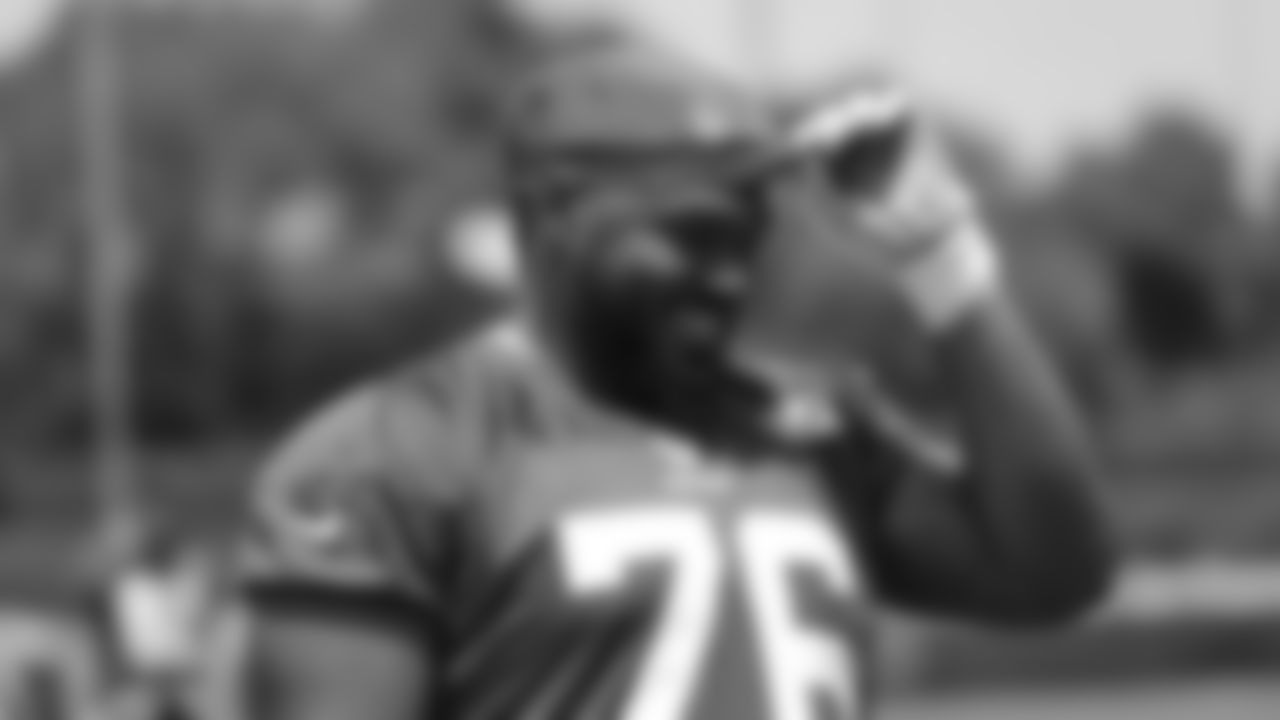 OL Jaylon Moore