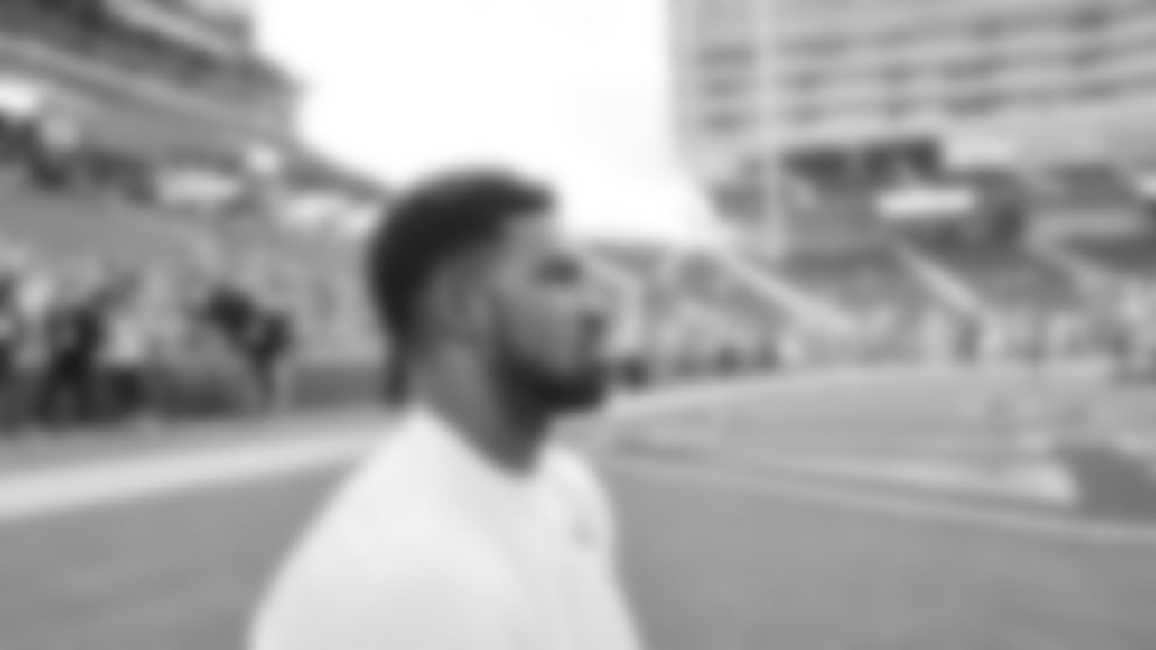 LB Oren Burks