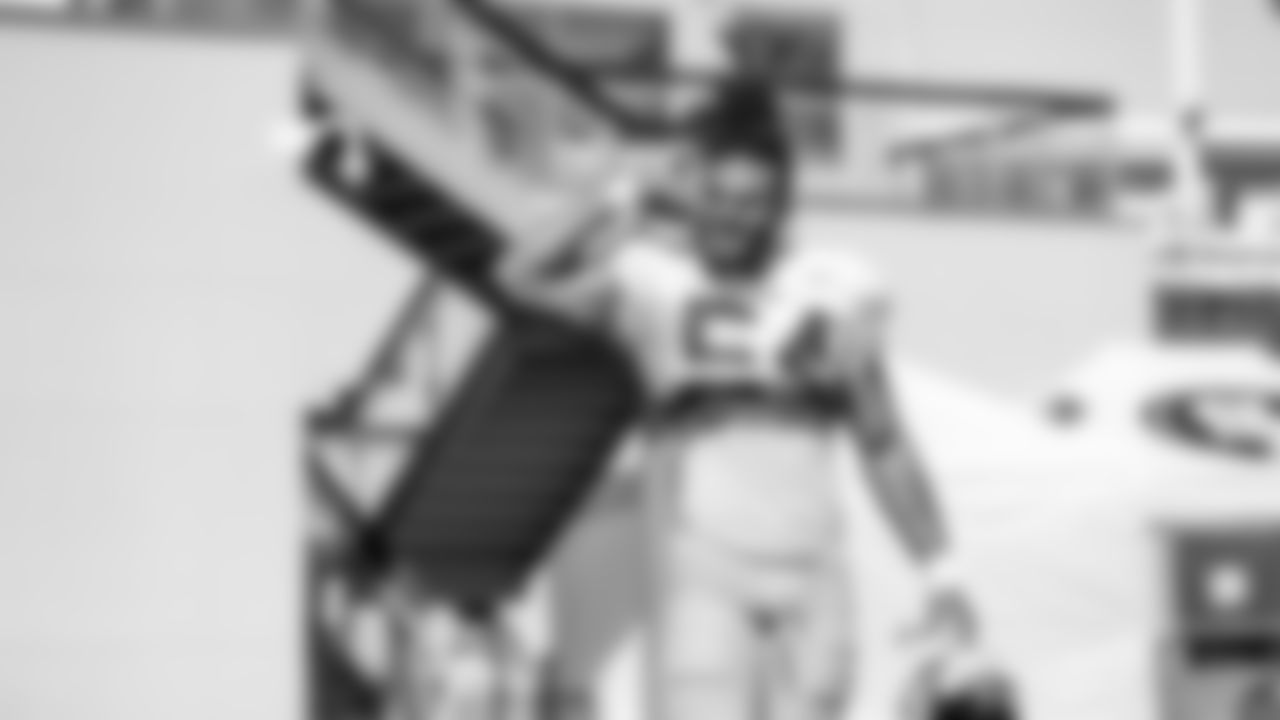 LB Fred Warner