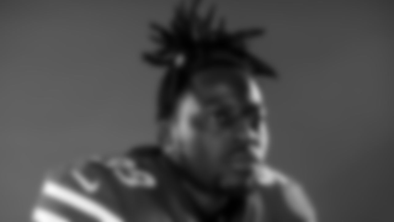 DL Javon Kinlaw