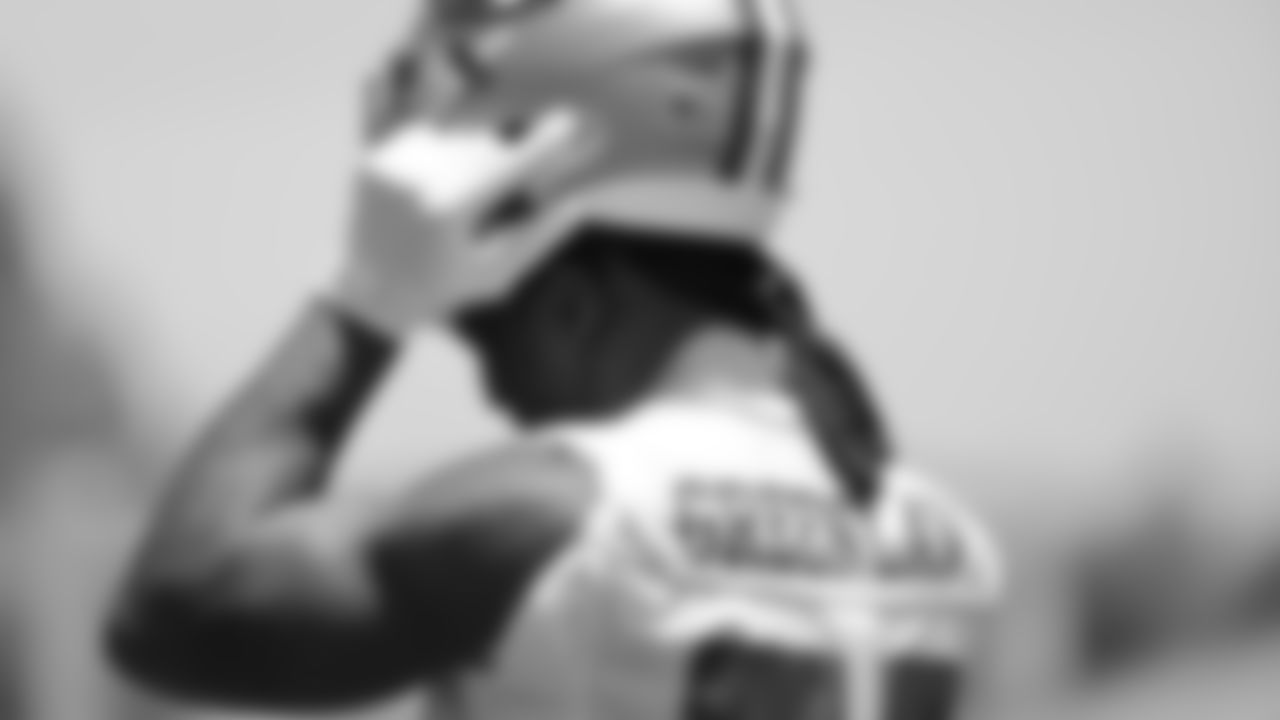 LB Dre Greenlaw