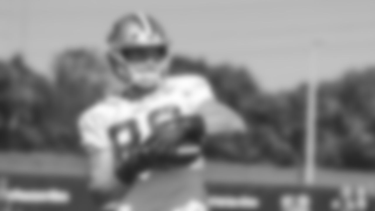 TE Garrett Celek