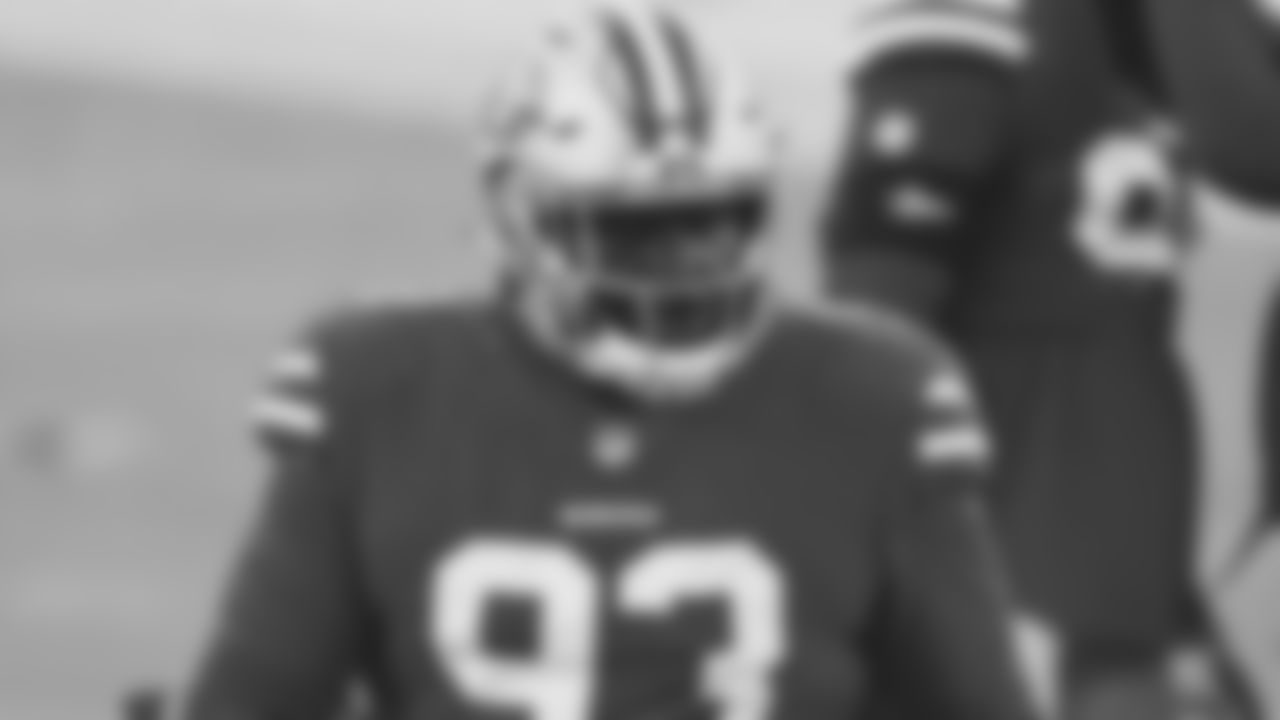 DL D.J. Jones