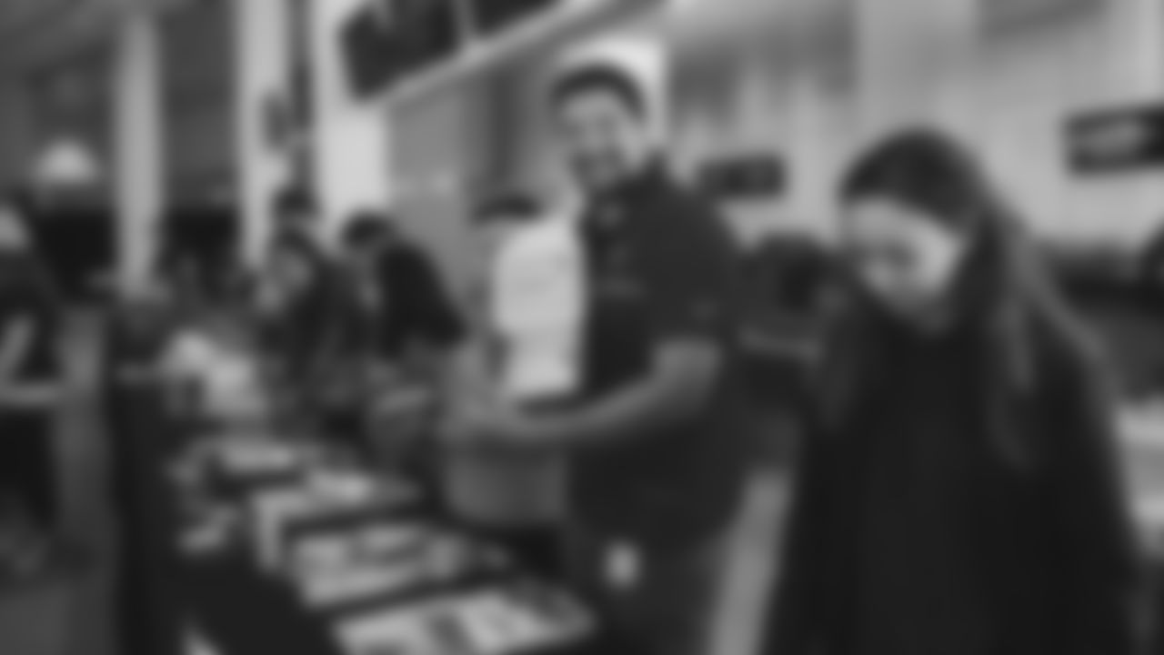 49ers APEX Supports Mental Health with Suicide Prevention Kit Assembly