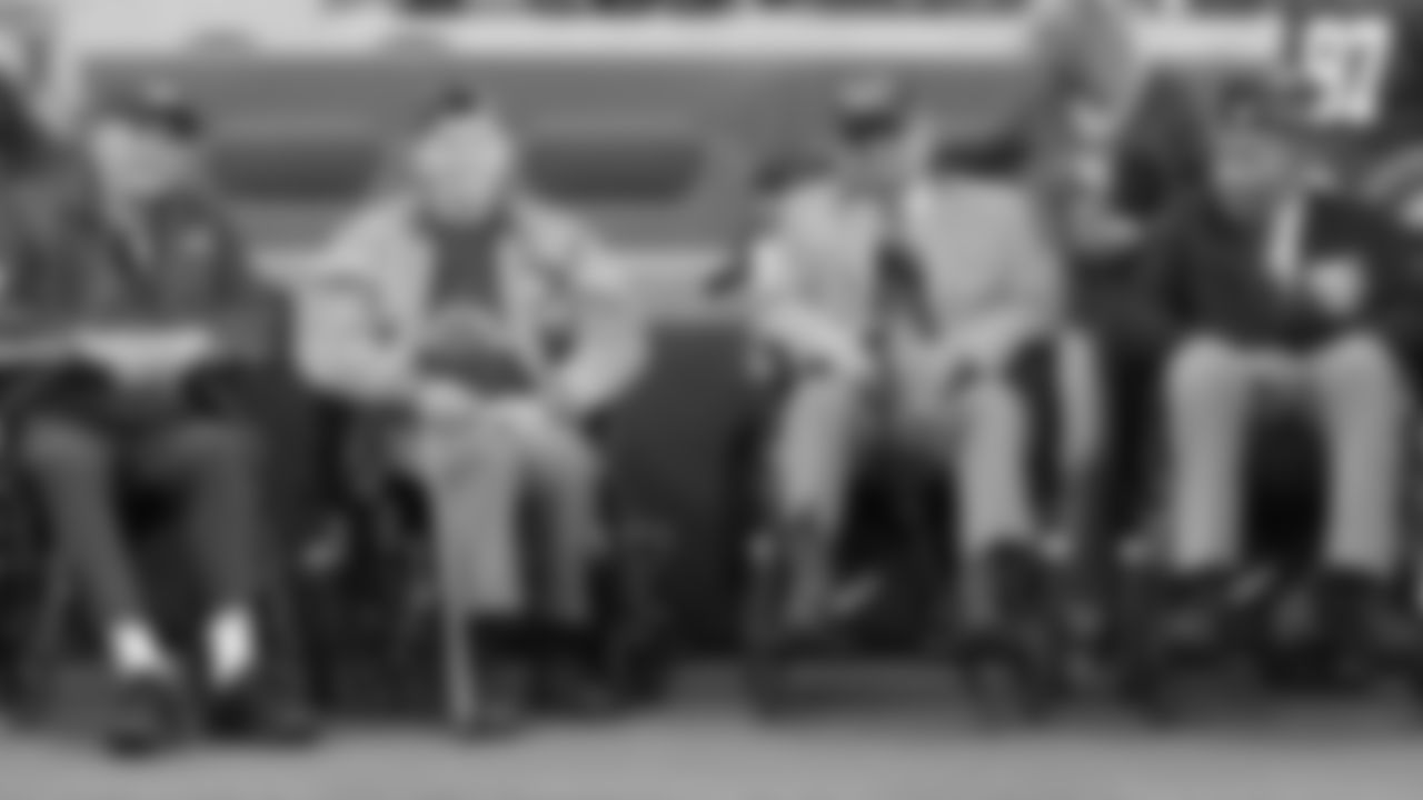 Salute to Service - WWII Veterans from the Army, Air Force, Marines and Navy