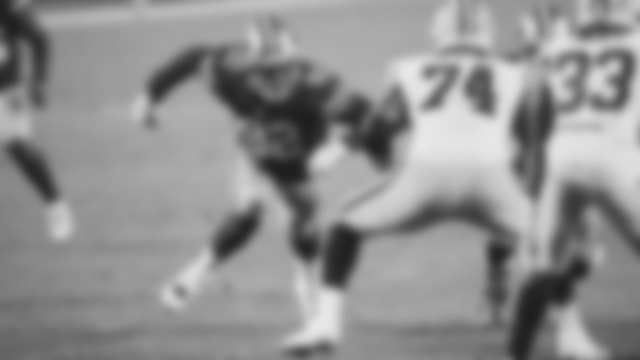 DL Kerry Hyder Jr.